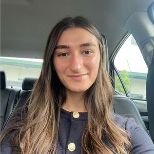 Meet your Posher, Alla